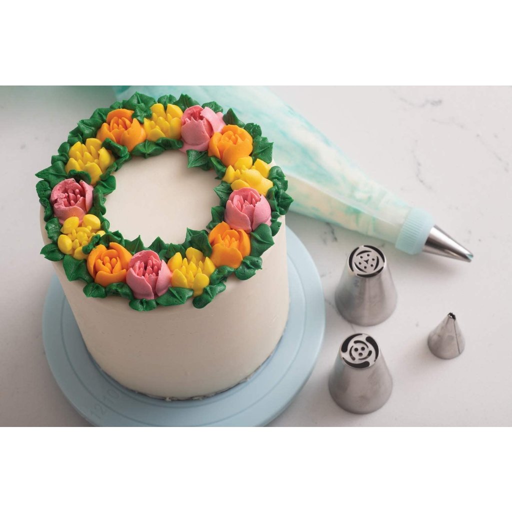 PLAYFUL CHEF DELUXE CAKE DECORATING STUDIO*