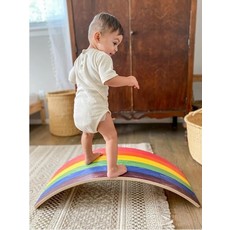 BUNNY HOPKINS RAINBOW WOBBLE BOARD**