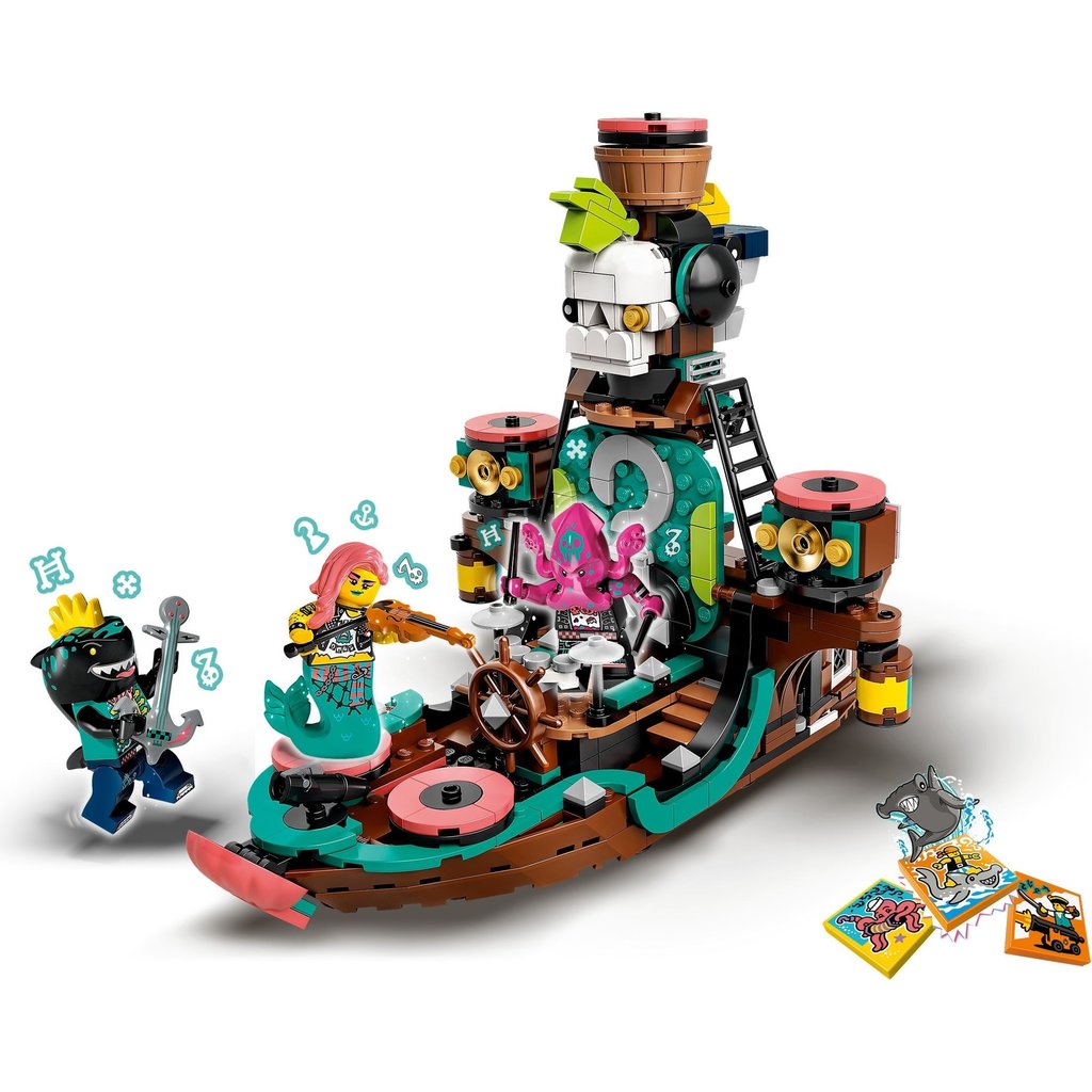 LEGO PUNK PIRATE SHIP