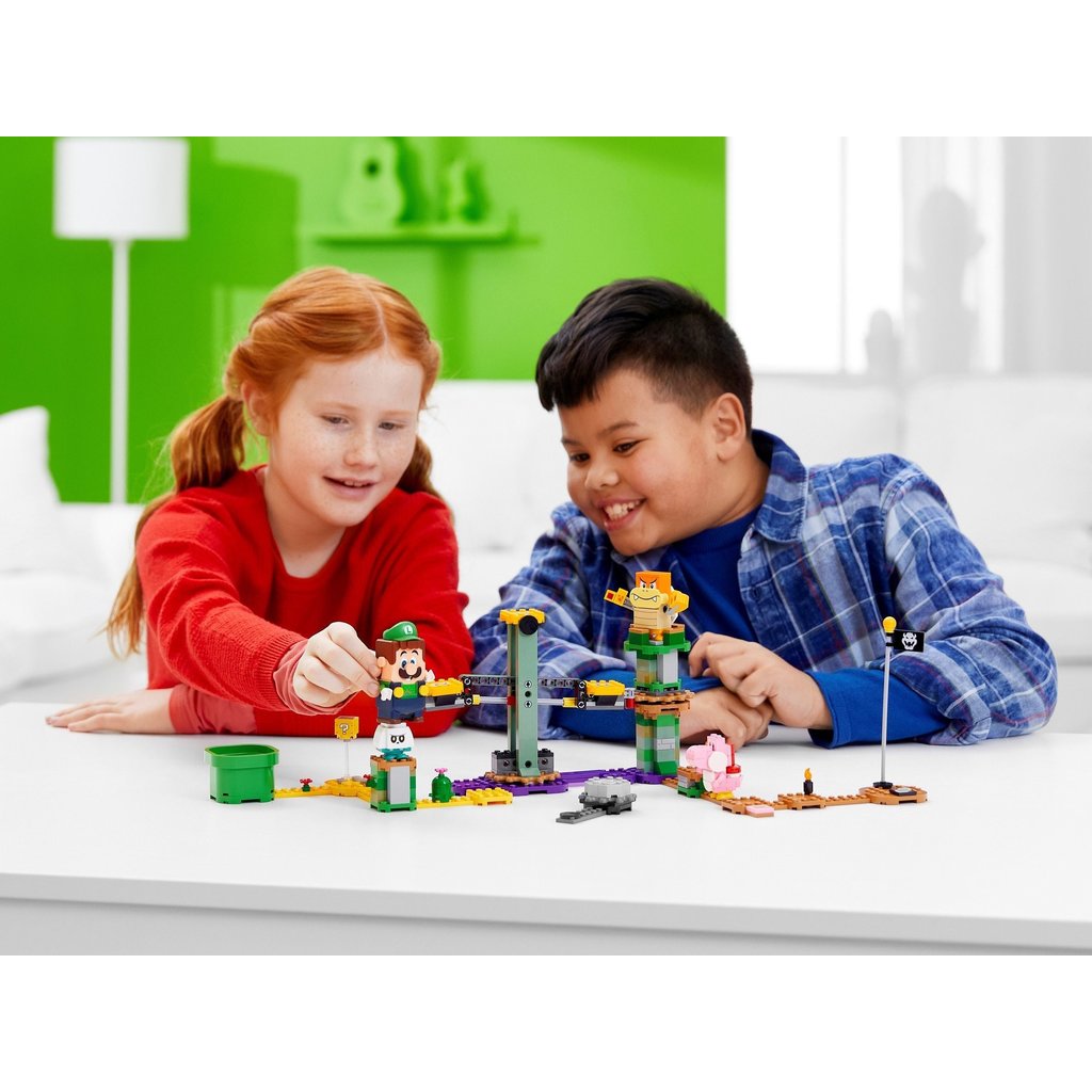 LEGO ADVENTURES WITH LUIGI STARTER COURSE