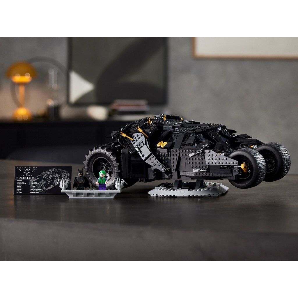 LEGO DC Batman Batmobile Tumbler, Modellismo Auto Da Costruire Per Adulti,  Idea Regalo, – Giochi e Prodotti per l'Età Evolutiva