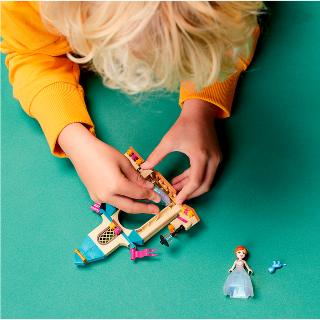 LEGO ANNA'S CASTLE COURTYARD