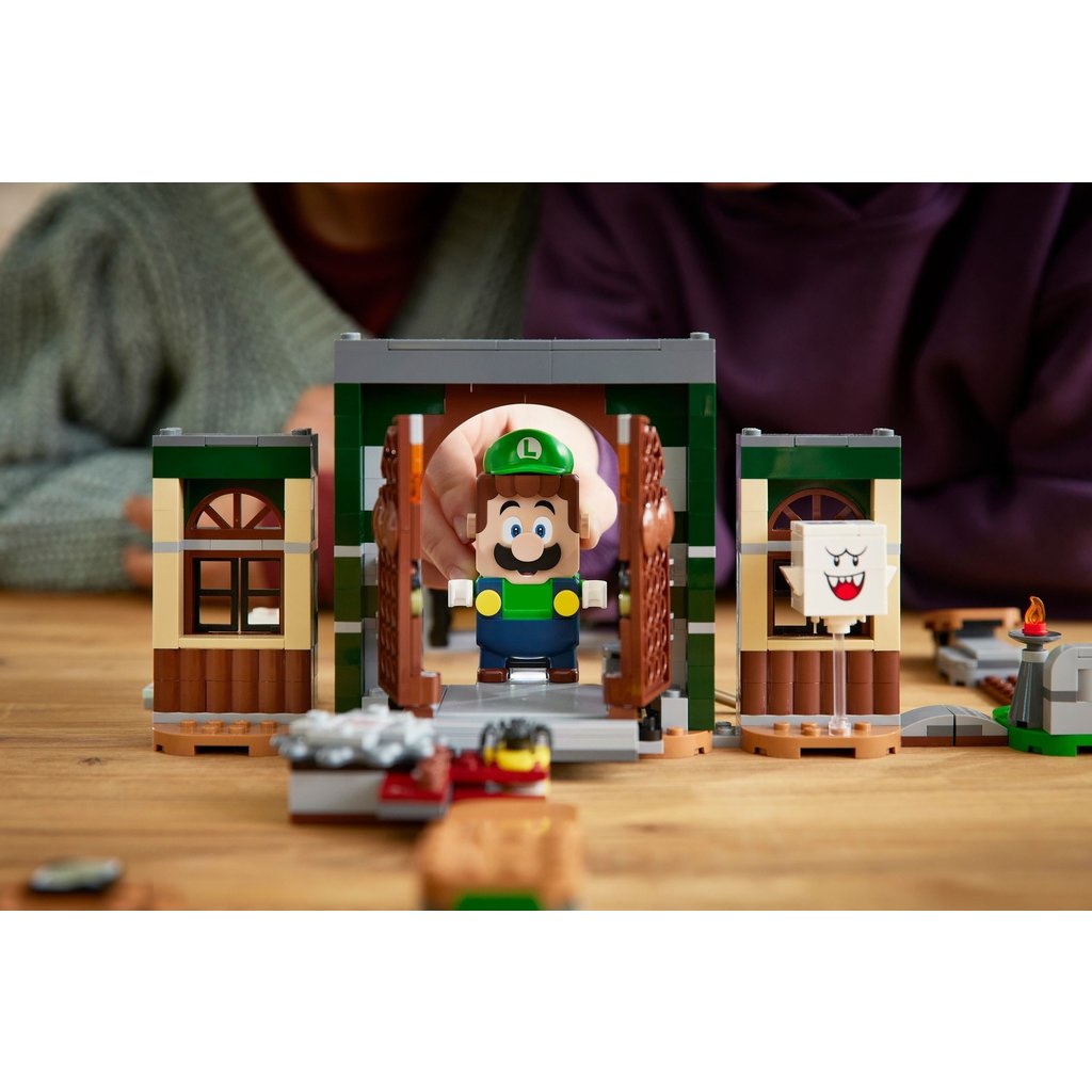 LEGO LUIGI'S MANSION ENTRYWAY EXPANSION SET