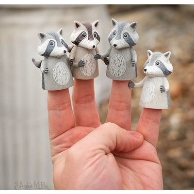 ACCOUTREMENTS FINGER RACCOONS