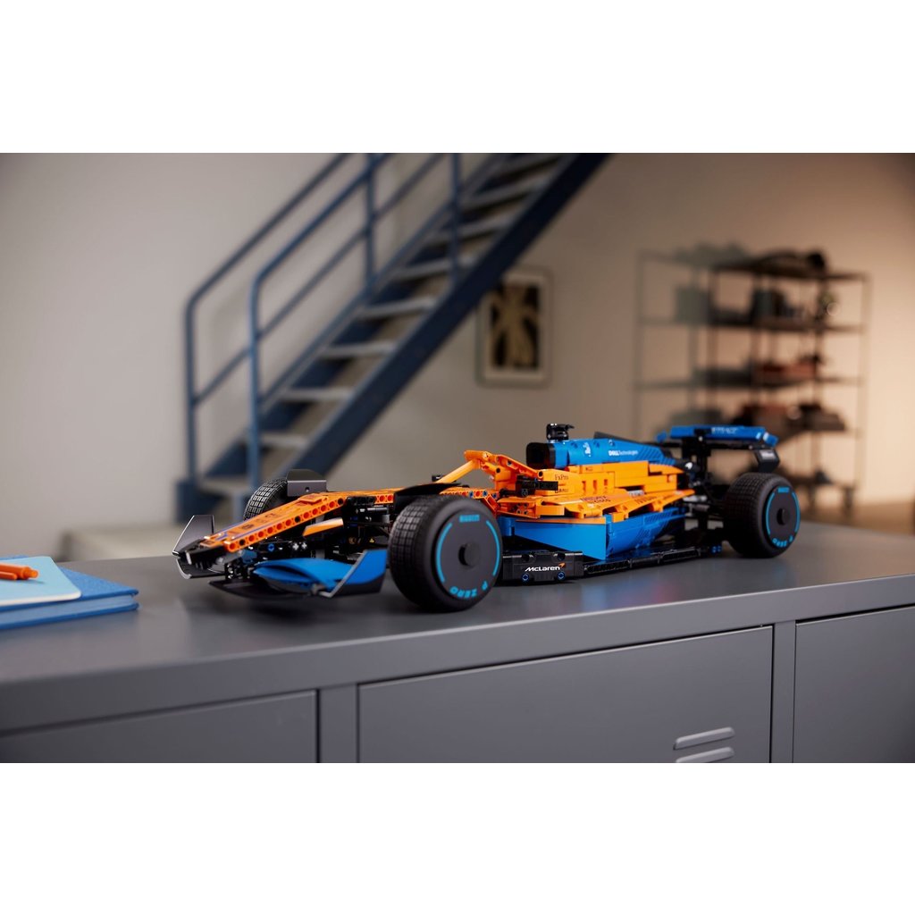 LEGO MCLAREN FORMULA 1 RACE CAR