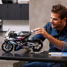 LEGO BMW M 1000 RR