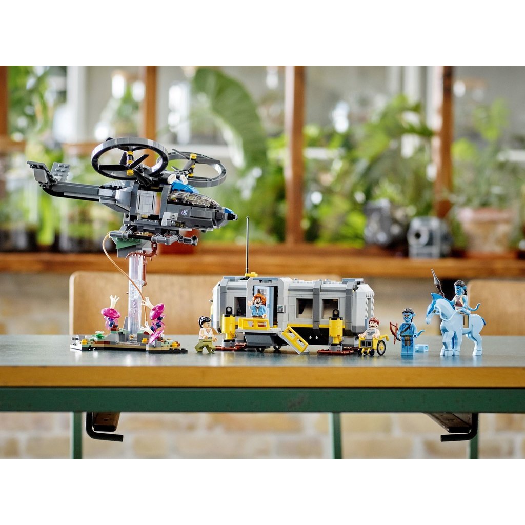 LEGO FLOATING MOUNTAINS: SITE 26 & RDA SAMSON**
