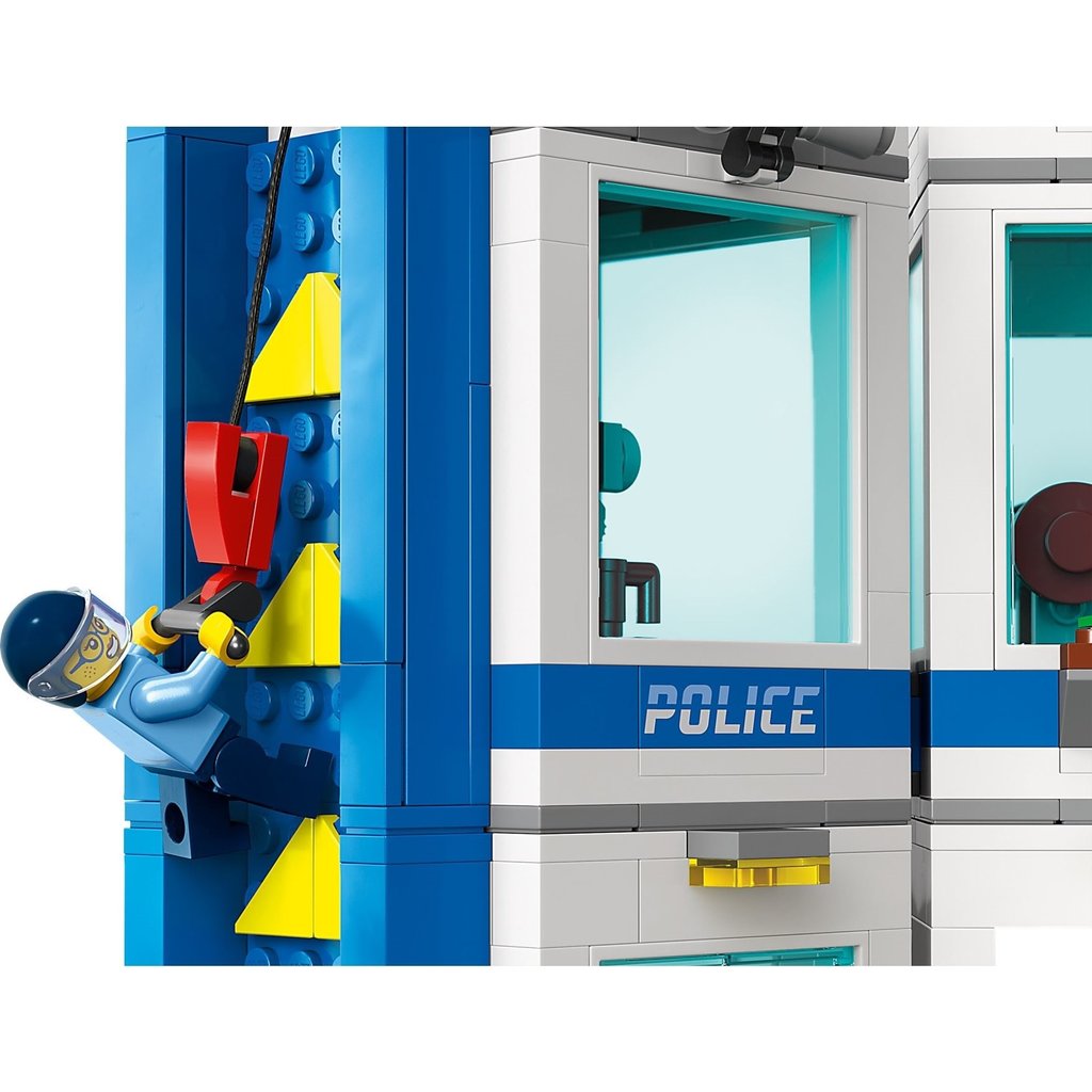 LEGO POLICE TRAINING ACADEMY