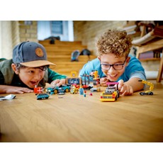 LEGO CUSTOM CAR GARAGE*