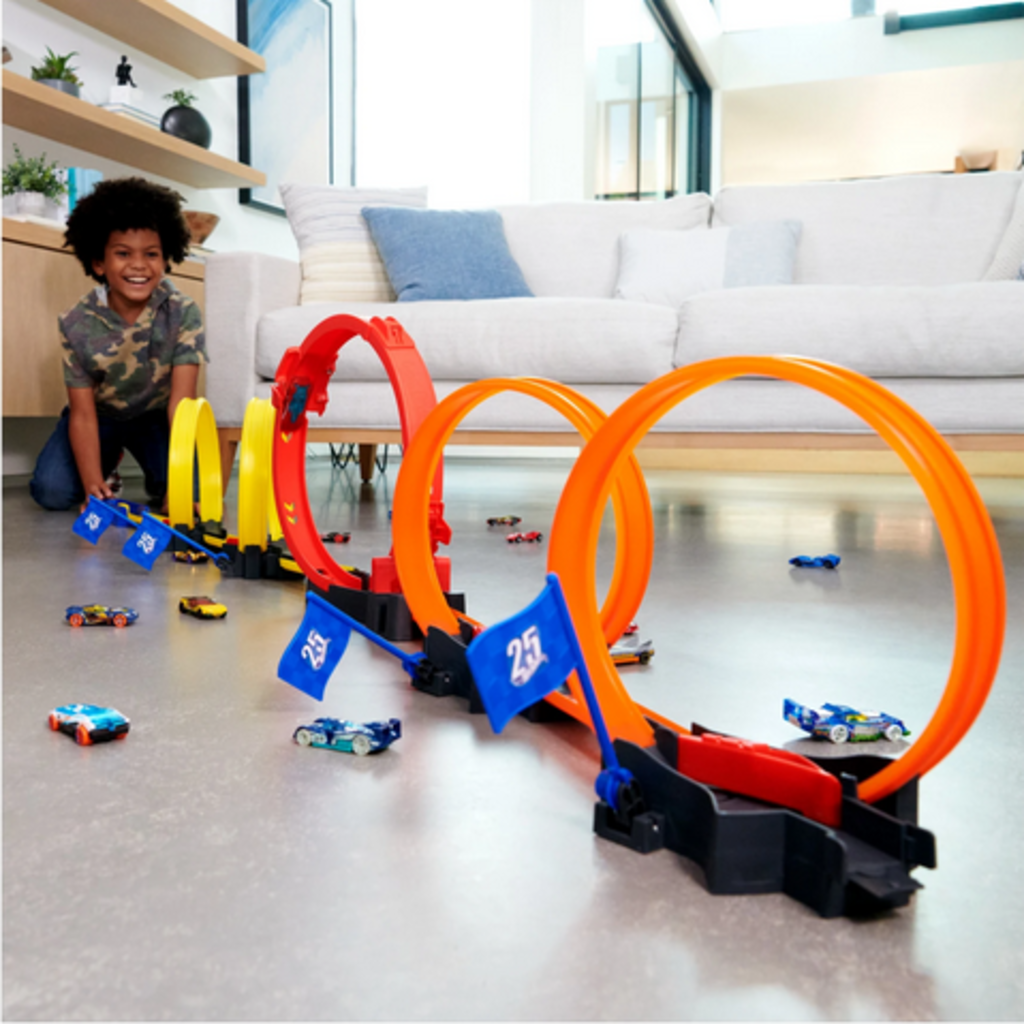 HOT WHEELS HOT WHEELS ACTION MULTI-LOOP RACE OFF