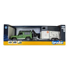 BRUDER TOYS AMERICA LAND ROVER WITH HORSE TRAILER