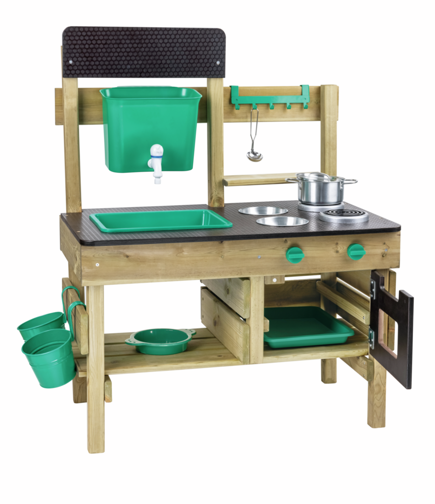 OUTDOOR KITCHEN