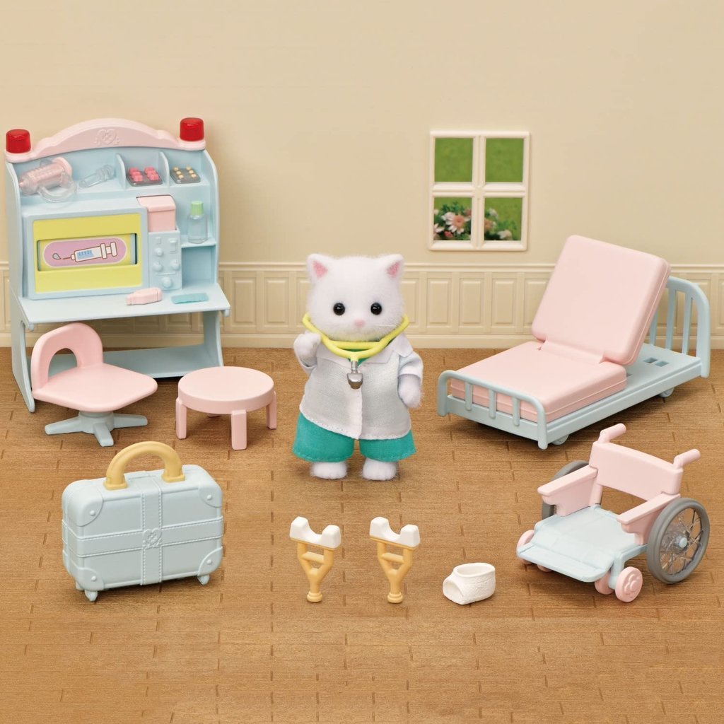 CALICO CRITTERS VILLAGE DOCTOR STARTER SET