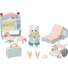 CALICO CRITTERS VILLAGE DOCTOR STARTER SET