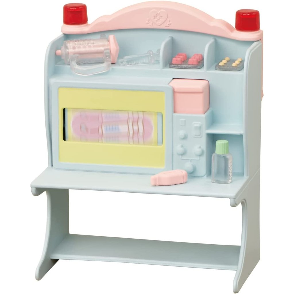 CALICO CRITTERS VILLAGE DOCTOR STARTER SET