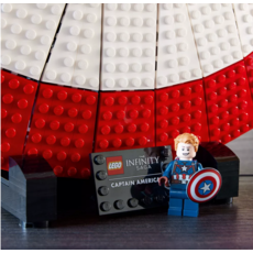 LEGO CAPTAIN AMERICA'S SHIELD