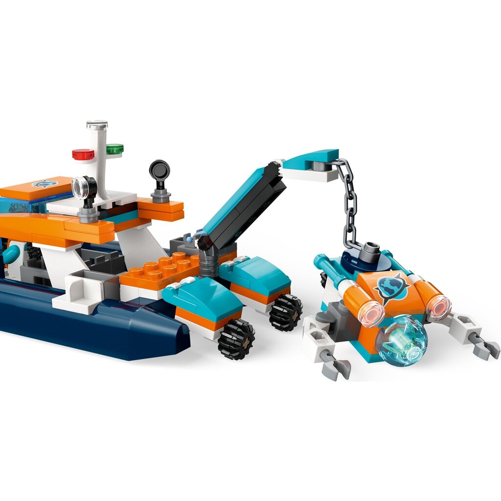 LEGO EXPLORER DIVING BOAT