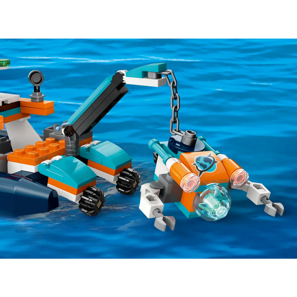 LEGO EXPLORER DIVING BOAT
