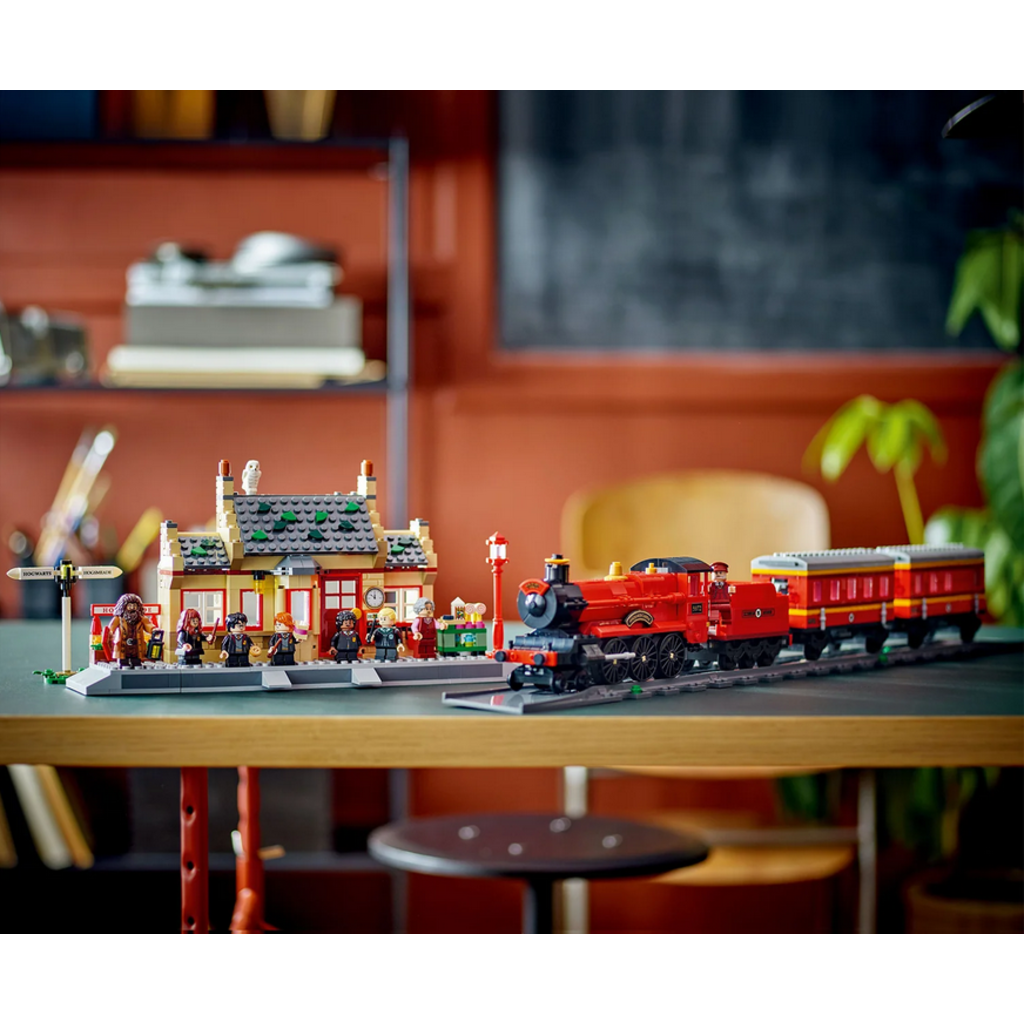 LEGO HOGWARTS EXPRESS & HOGSMEADE STATION