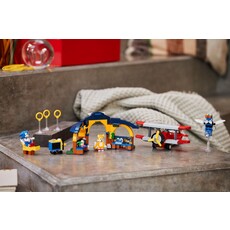 LEGO TAILS' WORKSHOP AND TORNADO PLANE