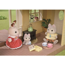 CALICO CRITTERS BLUEBELL COTTAGE GIFT SET