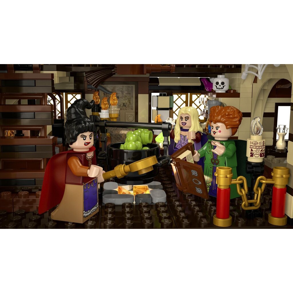 LEGO DISNEY HOCUS POCUS SANDERSON SISTERS' COTTAGE