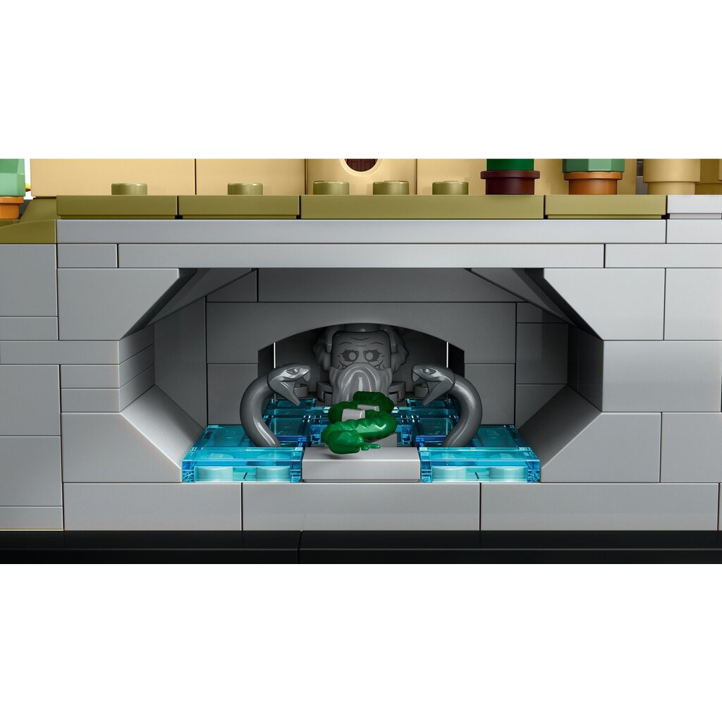 LEGO HOGWARTS CASTLE AND GROUNDS