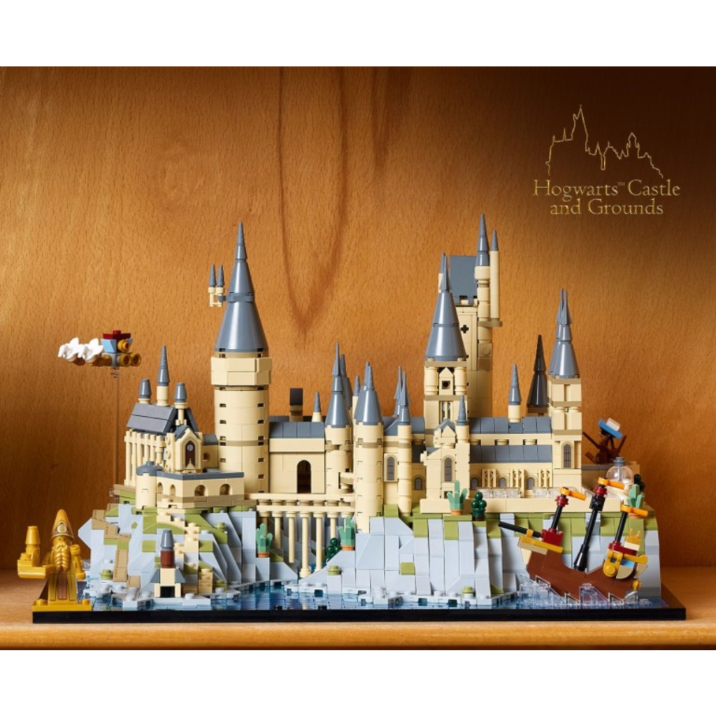 LEGO HOGWARTS CASTLE AND GROUNDS