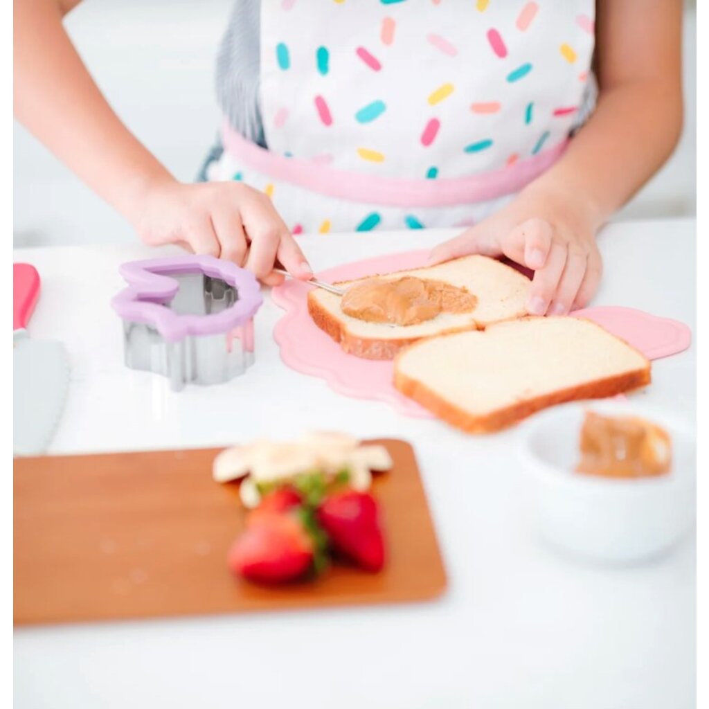 HANDSTAND KITCHEN SANDWICH CUTTER LUNCH SET