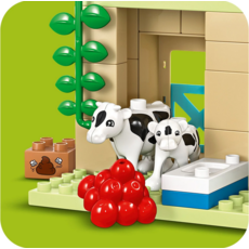 LEGO CARING FOR ANIMALS AT THE FARM
