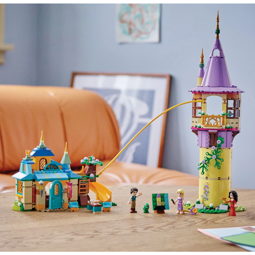 LEGO RAPUNZEL'S TOWER & THE SNUGGLY DUCKLING