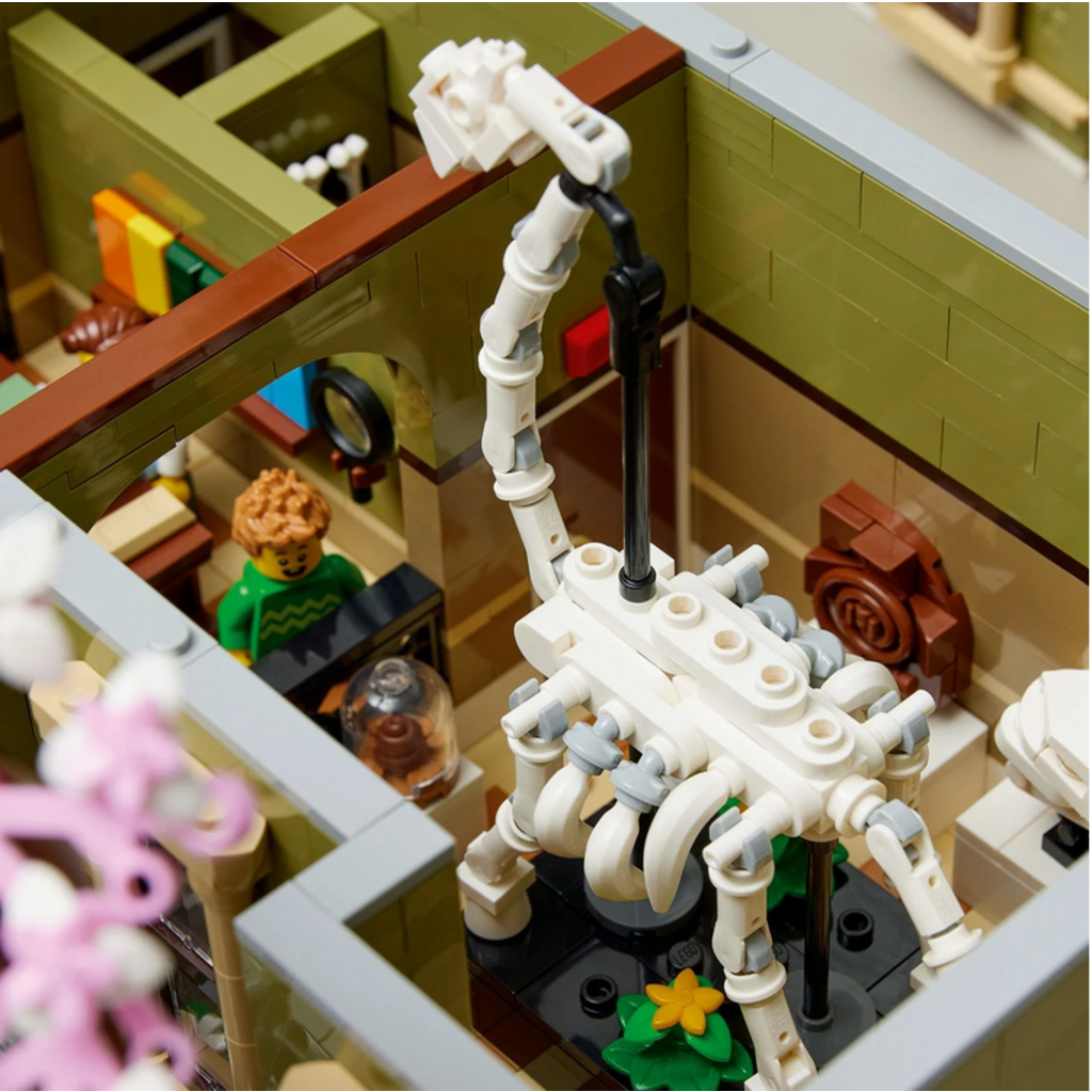 LEGO NATURAL HISTORY MUSEUM