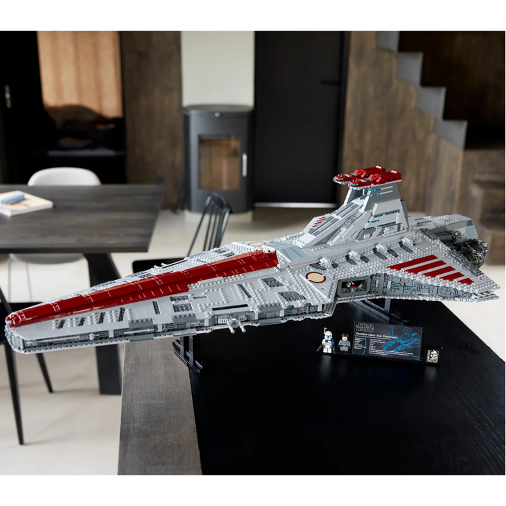 LEGO VENATOR-CLASS REPUBLIC ATTACK CRUISER UCS  EDITION