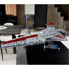 LEGO VENATOR-CLASS REPUBLIC ATTACK CRUISER UCS  EDITION