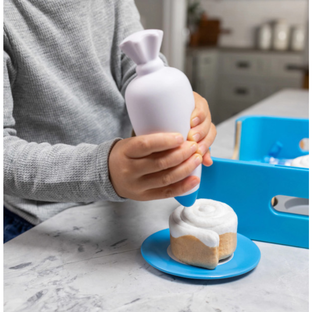 PRETENDABLES PRETENDABLES CINNAMON ROLL SET