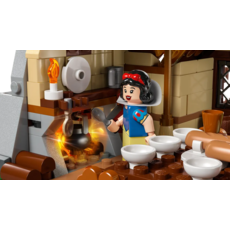 LEGO SNOW WHITE SEVEN DWARFS' COTTAGE
