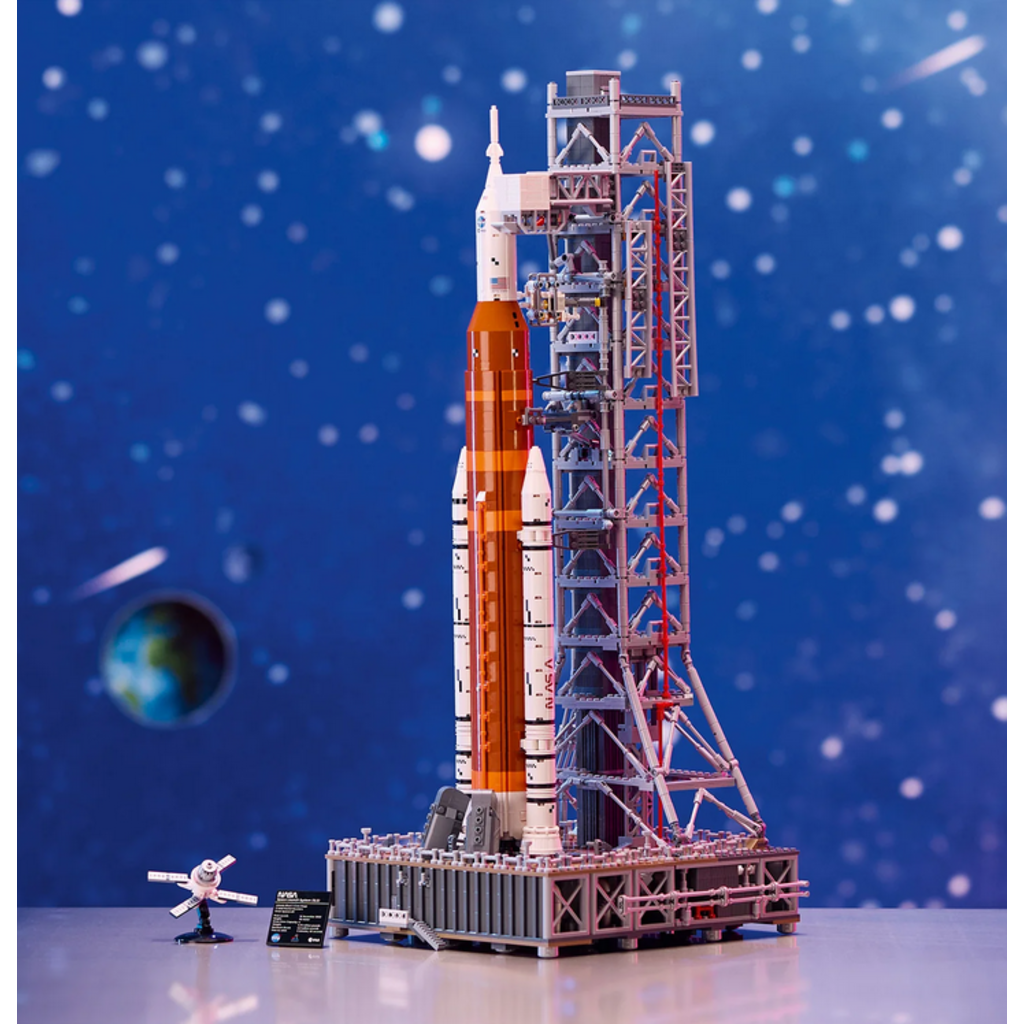 LEGO NASA ARTEMIS SPACE LAUNCH SYSTEM