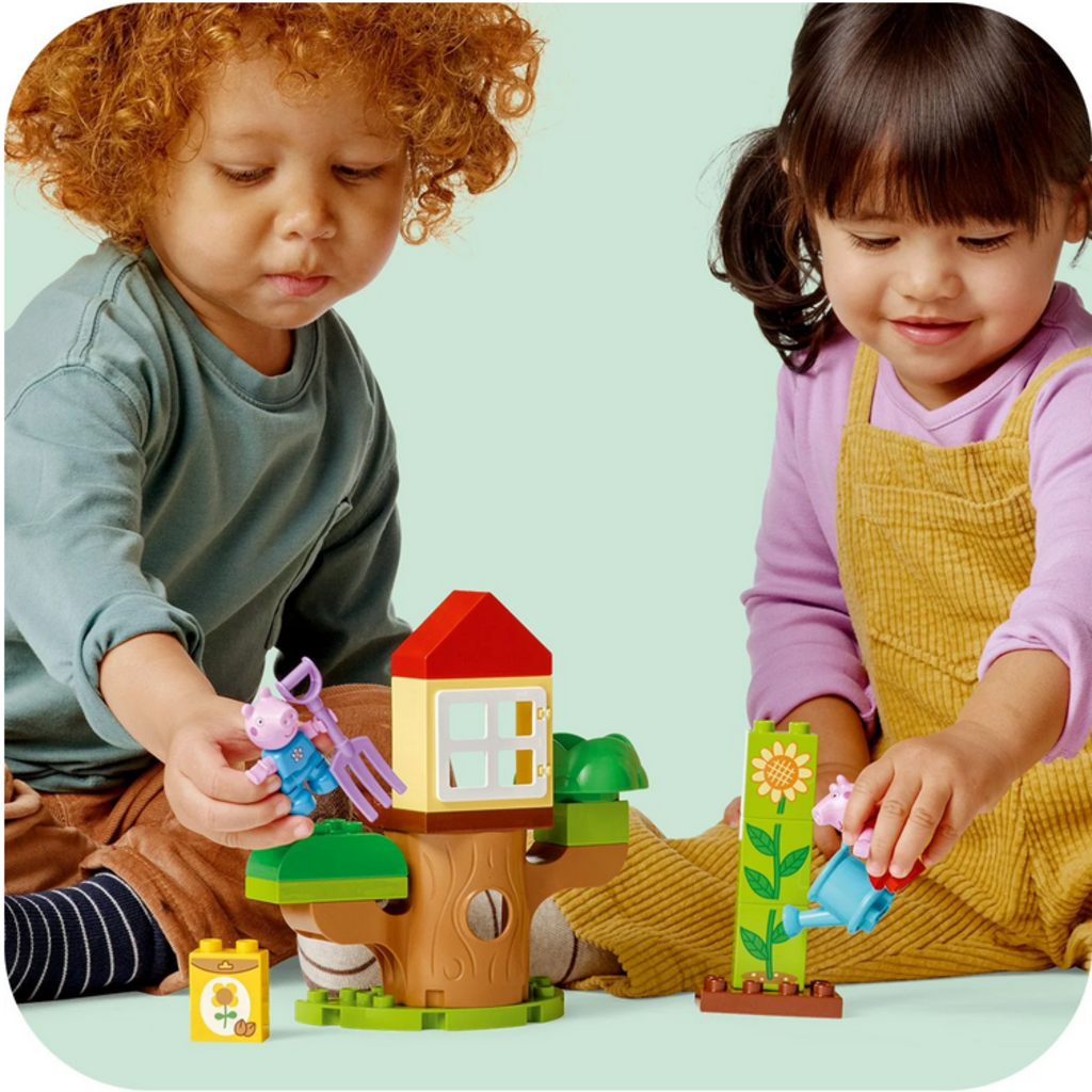 LEGO PEPPA PIG GARDEN AND TREE HOUSE