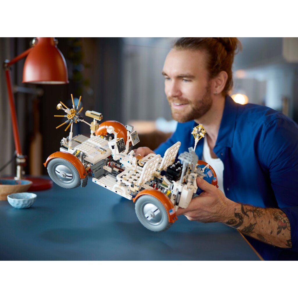 LEGO NASA APOLLO LUNAR ROVING VEHICLE