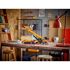 LEGO YELLOW MOBILE CONSTRUCTION CRANE