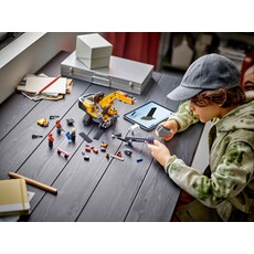 LEGO YELLOW CONSTRUCTION EXCAVATOR