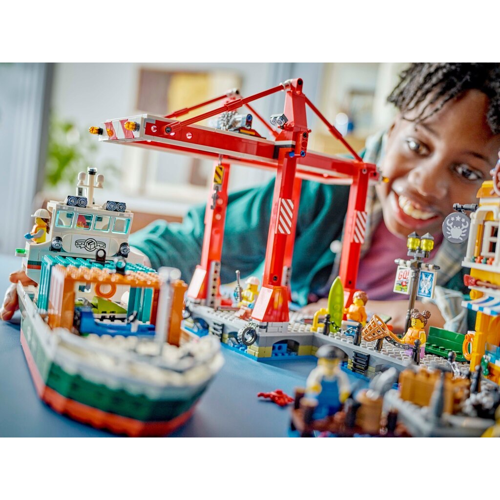 LEGO SEASIDE HARBOR WITH CARGO SHIP
