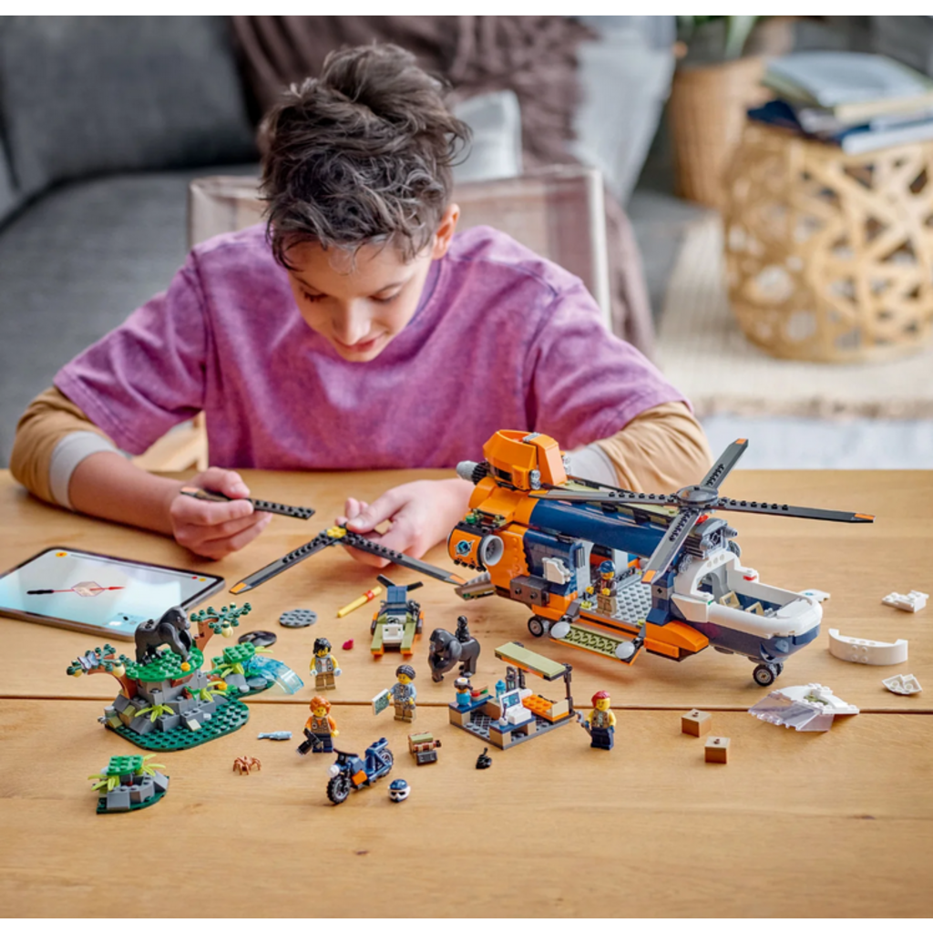 LEGO JUNGLE EXPLORER HELICOPTER AT BASE CAMP