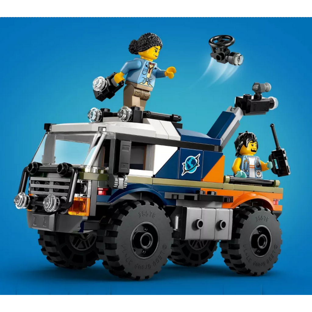 LEGO JUNGLE EXPLORER OFF-ROAD TRUCK
