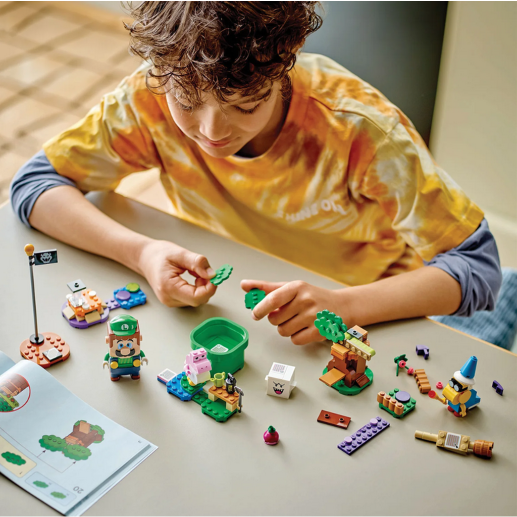 LEGO ADVENTURES WITH INTERACTIVE LEGO LUIGI
