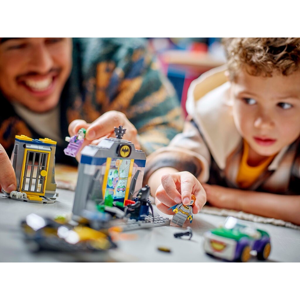 LEGO THE BATCAVE WITH BATMAN, BATGIRL AND THE JOKER*