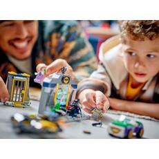 LEGO THE BATCAVE WITH BATMAN, BATGIRL AND THE JOKER*