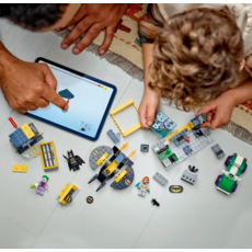 LEGO THE BATCAVE WITH BATMAN, BATGIRL AND THE JOKER*