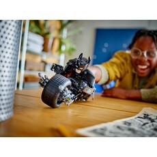 LEGO BATMAN CONSTRUCTION FIGURE AND THE BAT-POD BIKE