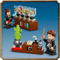 LEGO HOGWARTS CASTLE: POTIONS CLASS